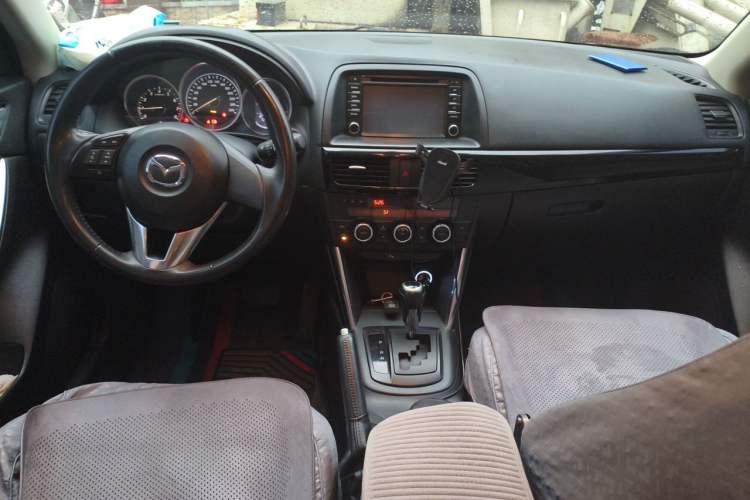 Used Mazda CX-5 2012 2.0L Two-Wheel Drive Comfort Edition Center Console