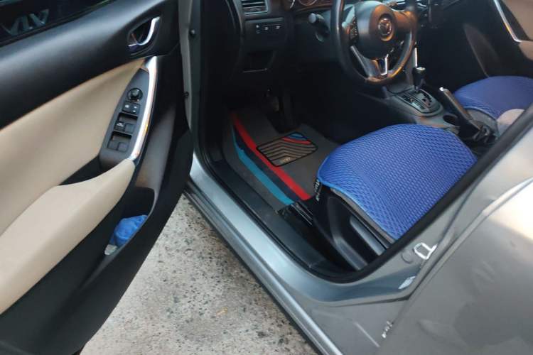 Used Mazda CX-5 2012 2.0L Two-Wheel Drive Comfort Edition Driver Seat