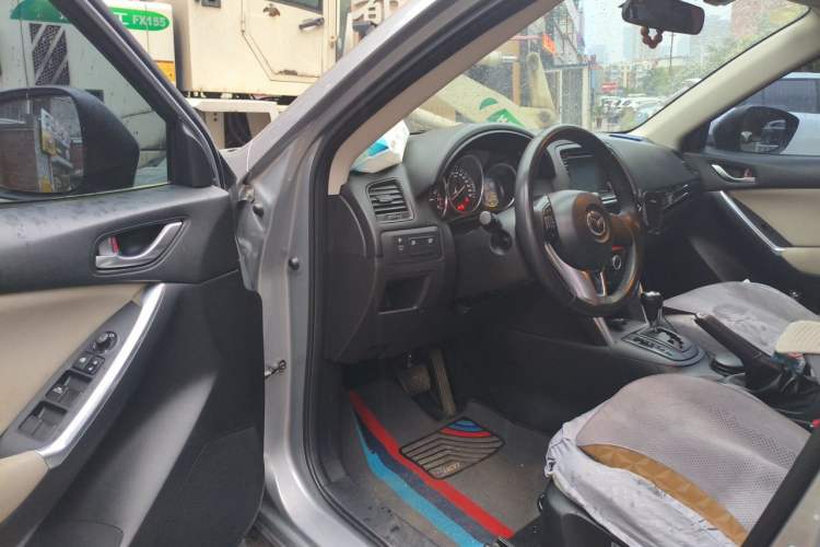 Used Mazda CX-5 2012 2.0L Two-Wheel Drive Comfort Edition Driver Seat