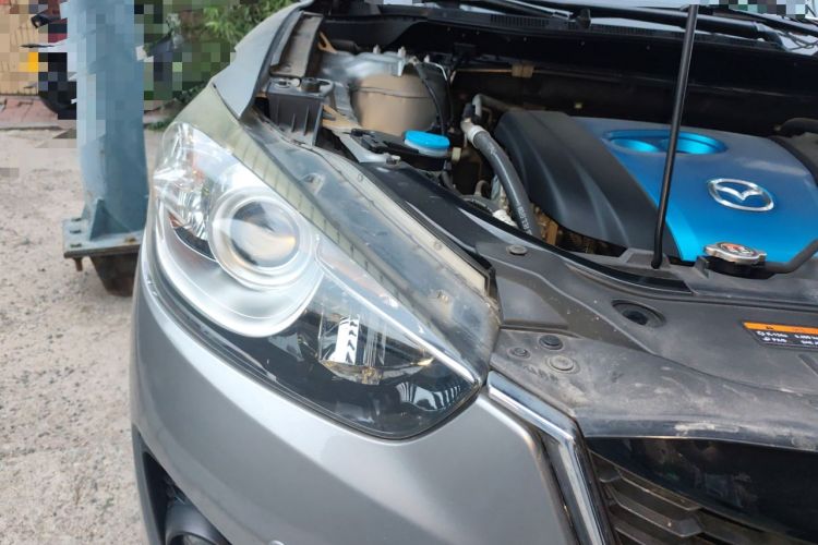 Used Mazda CX-5 2012 2.0L Two-Wheel Drive Comfort Edition Right Front Headlight