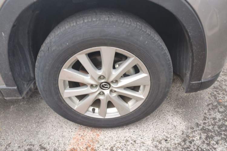 Used Mazda CX-5 2012 2.0L Two-Wheel Drive Comfort Edition Right Front Wheel Hub