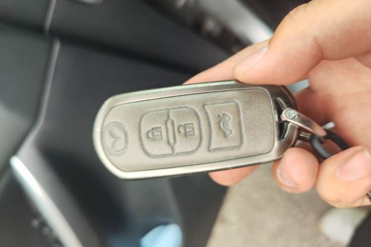 Used Mazda CX-5 2012 2.0L 4x4 Luxury Edition Vehicle Key