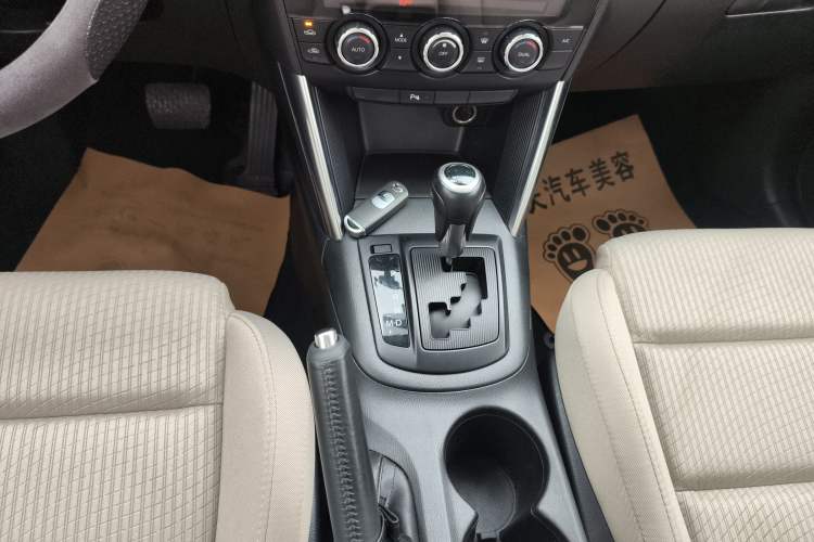 Used Mazda CX-5 2012 2.0L Two-Wheel Drive Comfort Edition Gear Lever