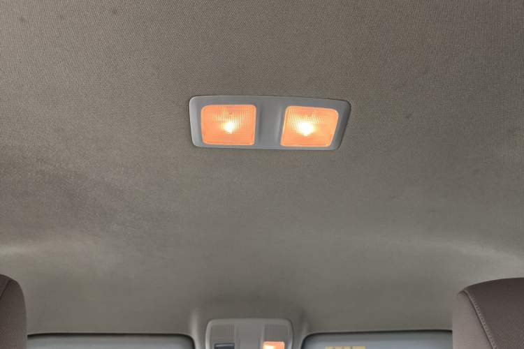Used Mazda CX-5 2012 2.0L Two-Wheel Drive Comfort Edition Headliner