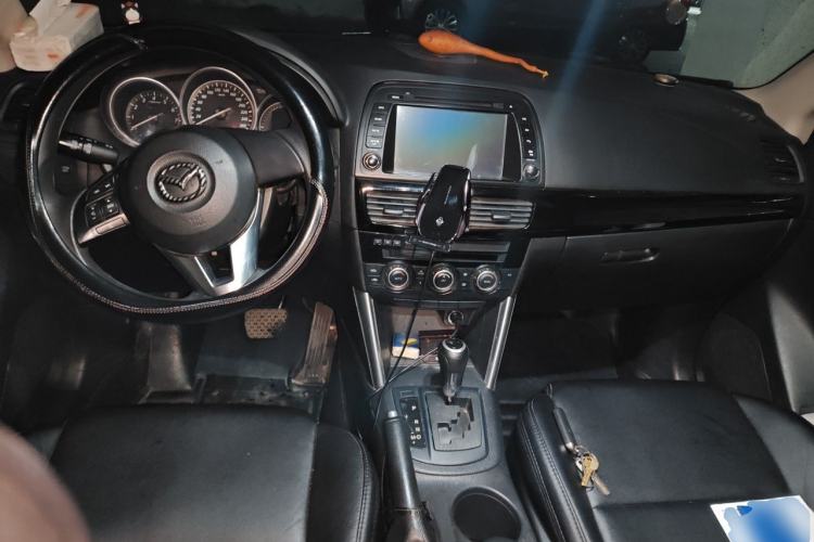 Used Mazda CX-5 2013 2.0L Automatic Two-Wheel Drive Comfort Version Center Console