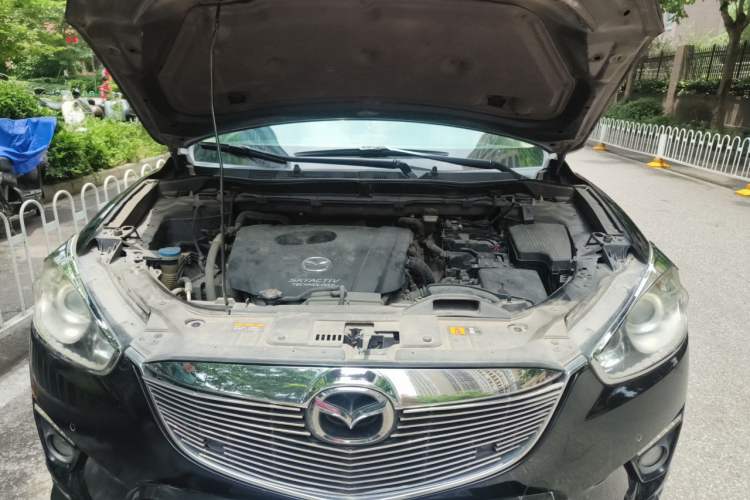 Used Mazda CX-5 2013 2.5L Automatic 4x4 Luxury Version Engine Bay