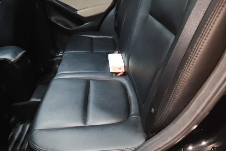 Used Mazda CX-5 2013 2.0L Automatic Two-Wheel Drive Comfort Version Left Rear Seat