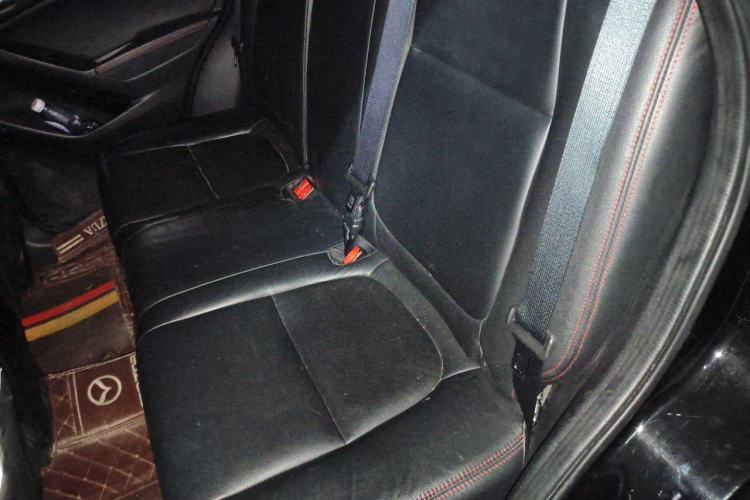 Used Mazda CX-5 2013 2.0L Automatic Two-Wheel Drive Comfort Version Left Rear Seat