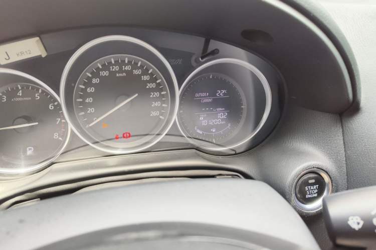 Used Mazda CX-5 2013 2.0L Automatic 4x4 Elite Version Odometer Close Up