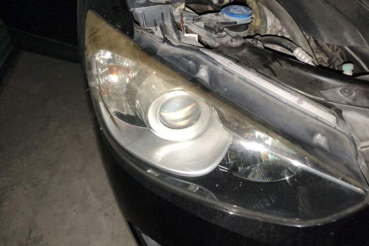 Used Mazda CX-5 2013 2.0L Automatic Two-Wheel Drive Comfort Version Right Front Headlight
