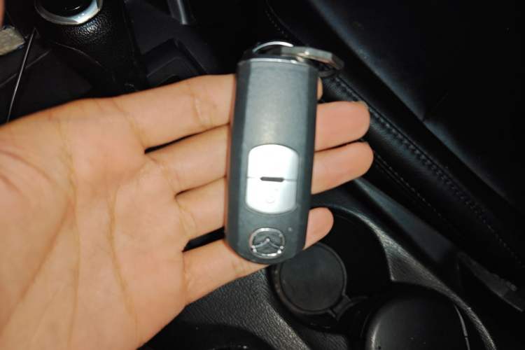 Used Mazda CX-5 2013 2.0L Automatic Two-Wheel Drive Comfort Version Vehicle Key