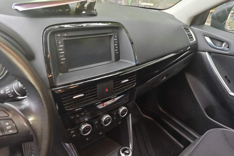 Used Mazda CX-5 2013 2.0L Automatic 4x4 Prestige Edition Audio And AC Panel