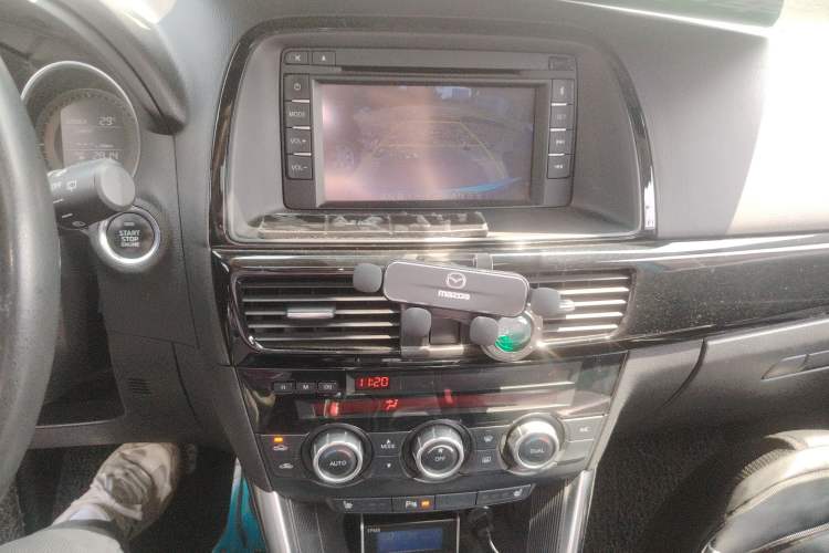 Used Mazda CX-5 2013 2.5L Automatic 4x4 Luxury Version Audio And AC Panel