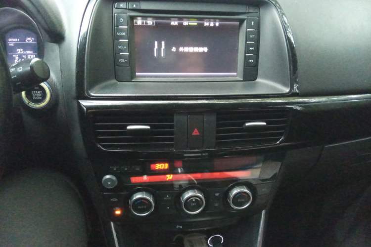 Used Mazda CX-5 2013 2.0L Automatic 4x4 Elite Version Audio And AC Panel