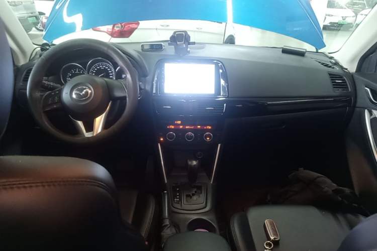 Used Mazda CX-5 2013 2.0L Automatic Two-Wheel Drive Comfort Version Center Console
