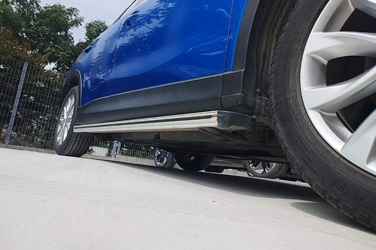 Used Mazda CX-5 2013 2.5L Automatic 4x4 Luxury Version Chassis Front Right