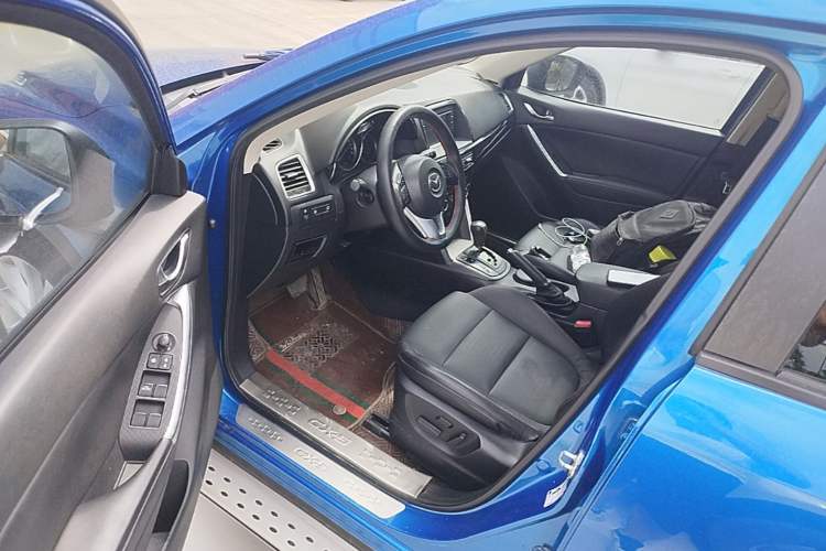 Used Mazda CX-5 2013 2.5L Automatic 4x4 Luxury Version Driver Seat