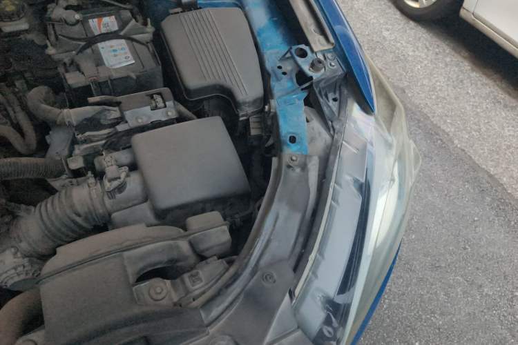 Used Mazda CX-5 2013 2.0L Automatic Two-Wheel Drive Comfort Version Engine Bay Left