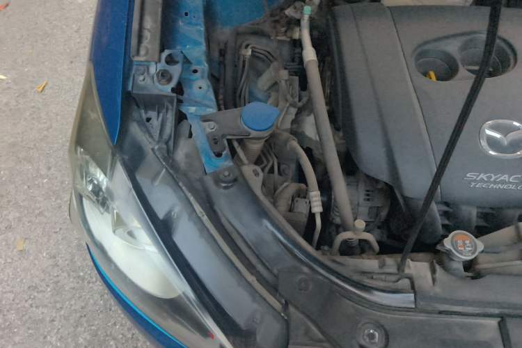 Used Mazda CX-5 2013 2.0L Automatic Two-Wheel Drive Comfort Version Engine Bay Right