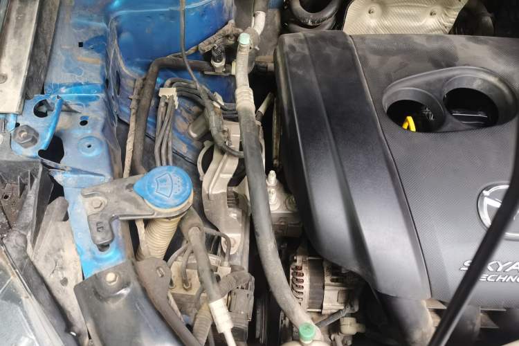 Used Mazda CX-5 2013 2.0L Automatic Two-Wheel Drive Comfort Version Engine Bay Right