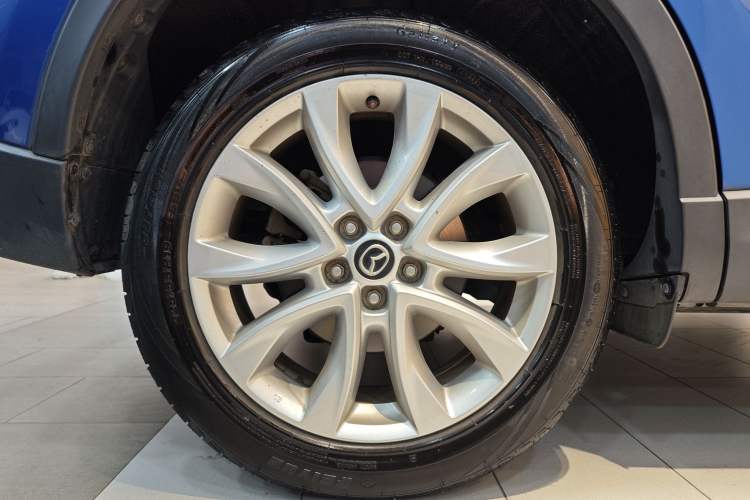 Used Mazda CX-5 2013 2.5L Automatic 4x4 Luxury Version Exterior 2