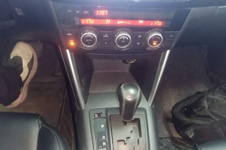 Used Mazda CX-5 2013 2.0L Automatic Two-Wheel Drive Comfort Version Gear Lever