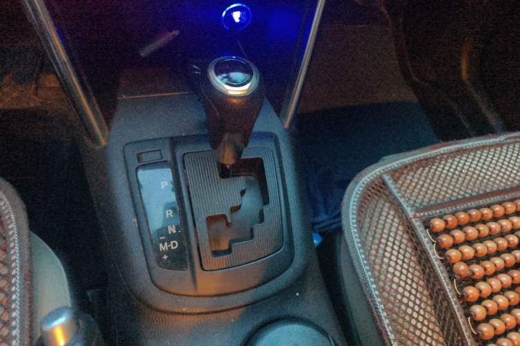 Used Mazda CX-5 2013 2.0L Automatic Two-Wheel Drive Comfort Version Gear Lever