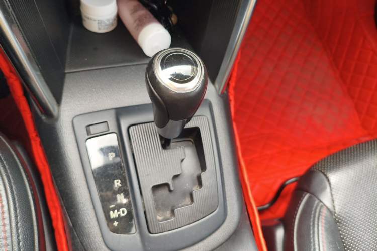 Used Mazda CX-5 2013 2.5L Automatic 4x4 Luxury Version Gear Lever