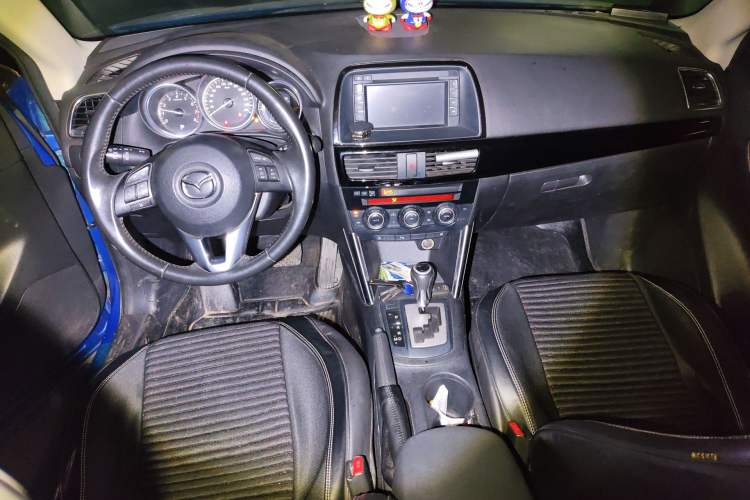 Used Mazda CX-5 2013 2.5L Automatic 4x4 Luxury Version Interior 2