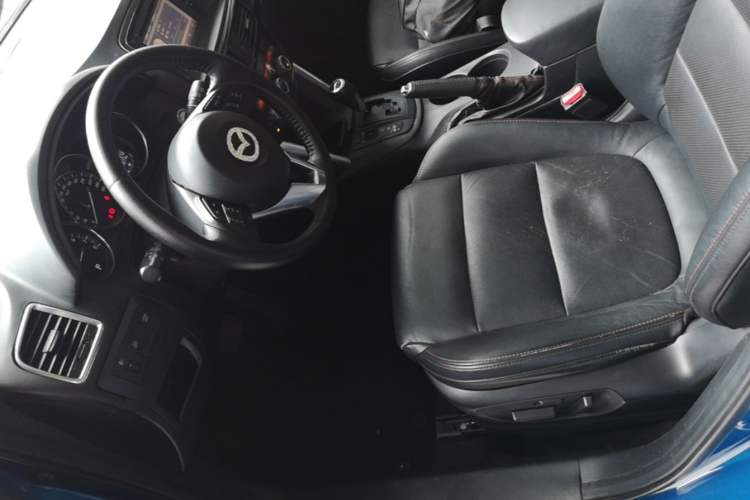 Used Mazda CX-5 2013 2.5L Automatic 4x4 Luxury Version Left Front Seat