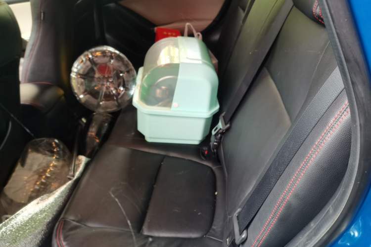Used Mazda CX-5 2013 2.0L Automatic Two-Wheel Drive Comfort Version Left Rear Seat