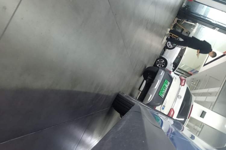 Used Mazda CX-5 2013 2.0L Automatic Two-Wheel Drive Comfort Version Left Side Sill