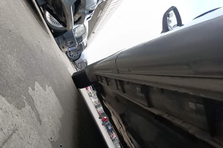 Used Mazda CX-5 2013 2.0L Automatic Two-Wheel Drive Comfort Version Left Side Sill