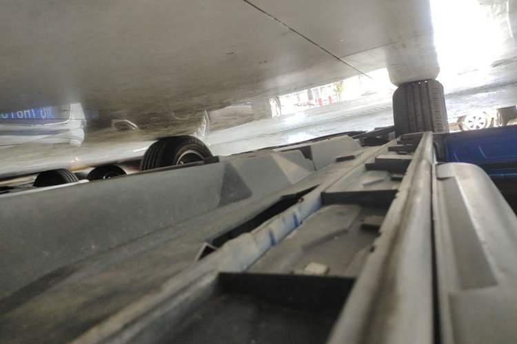 Used Mazda CX-5 2013 2.0L Automatic Two-Wheel Drive Comfort Version Left Side Sill