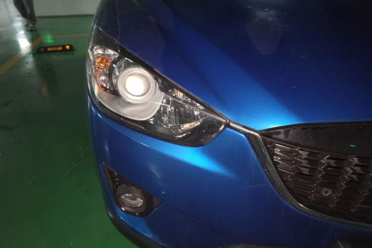 Used Mazda CX-5 2013 2.5L Automatic 4x4 Luxury Version Right Front Headlight