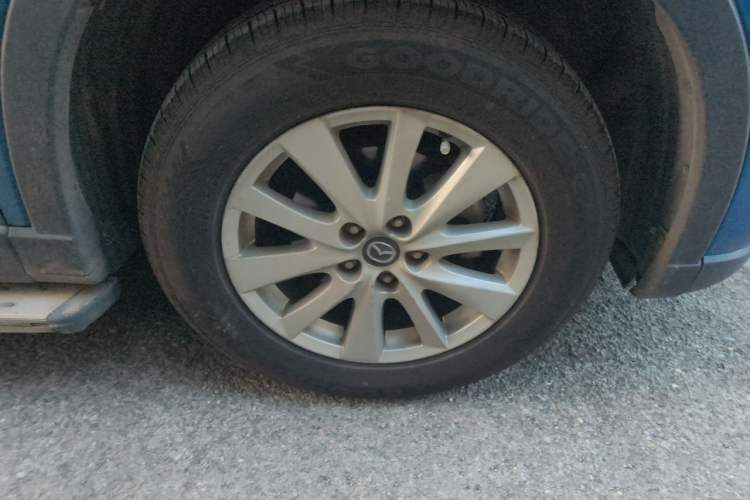 Used Mazda CX-5 2013 2.0L Automatic Two-Wheel Drive Comfort Version Right Front Wheel Hub