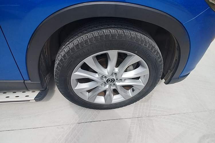 Used Mazda CX-5 2013 2.5L Automatic 4x4 Luxury Version Right Front Wheel Hub
