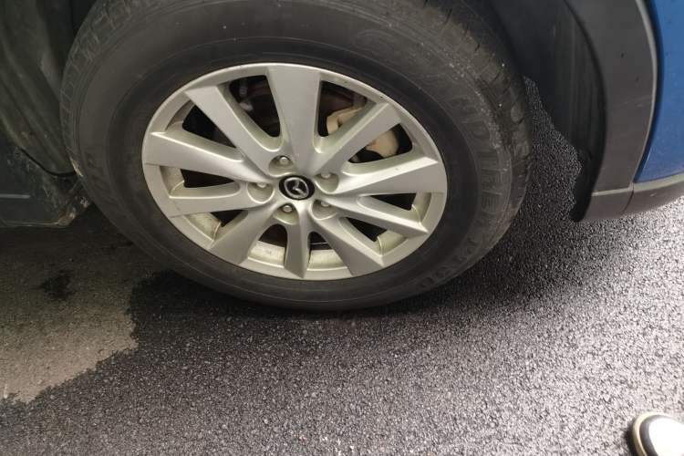 Used Mazda CX-5 2013 2.0L Automatic Two-Wheel Drive Comfort Version Right Front Wheel Hub