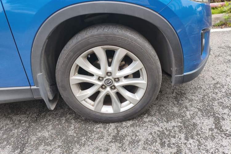 Used Mazda CX-5 2013 2.5L Automatic 4x4 Luxury Version Right Front Wheel Hub