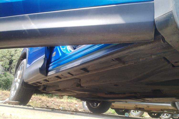 Used Mazda CX-5 2013 2.5L Automatic 4x4 Luxury Version Right Side Sill