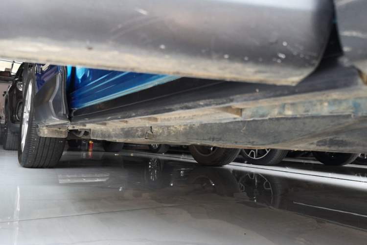 Used Mazda CX-5 2013 2.5L Automatic 4x4 Luxury Version Right Side Sill