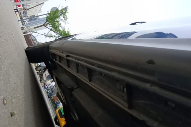 Used Mazda CX-5 2013 2.0L Automatic Two-Wheel Drive Comfort Version Right Side Sill