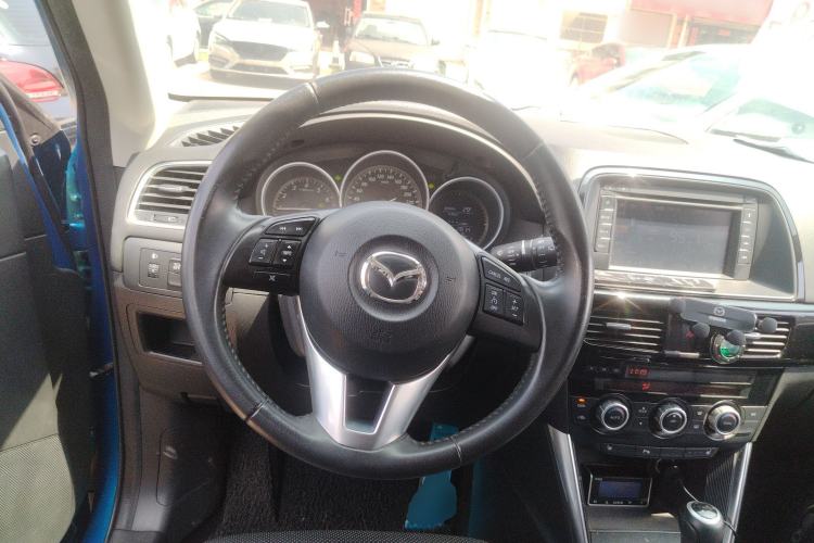 Used Mazda CX-5 2013 2.5L Automatic 4x4 Luxury Version Steering Wheel
