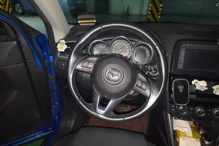 Used Mazda CX-5 2013 2.5L Automatic 4x4 Luxury Version Steering Wheel