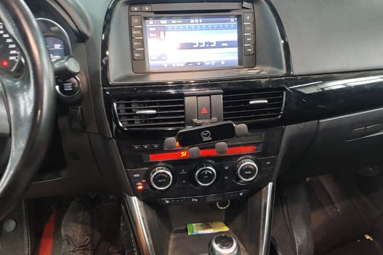 Used Mazda CX-5 2013 2.5L Automatic 4x4 Luxury Version Audio And AC Panel