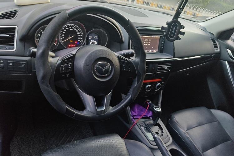 Used Mazda CX-5 2013 2.5L Automatic 4x4 Luxury Version Center Console