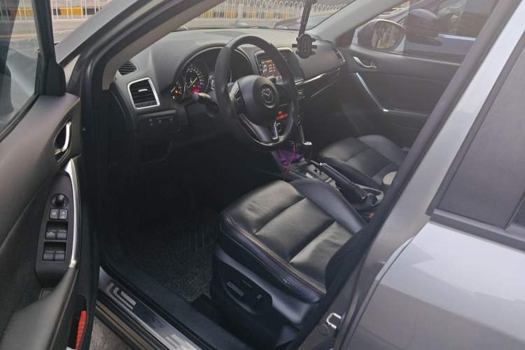 Used Mazda CX-5 2013 2.5L Automatic 4x4 Luxury Version Driver Seat