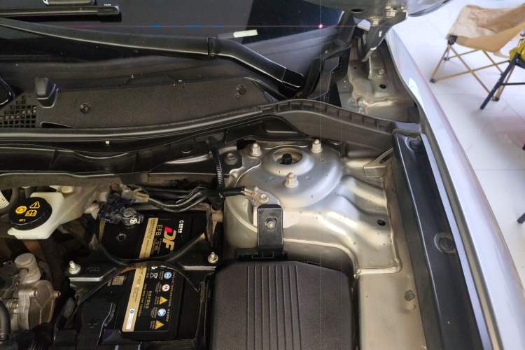 Used Mazda CX-5 2013 2.0L Automatic Two-Wheel Drive Comfort Version Engine Bay Left