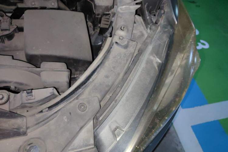 Used Mazda CX-5 2013 2.0L Manual Two-Wheel Drive Comfort Version Engine Bay Left