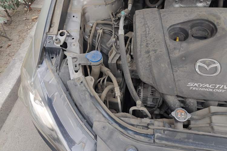 Used Mazda CX-5 2013 2.0L Automatic Two-Wheel Drive Comfort Version Engine Bay Right